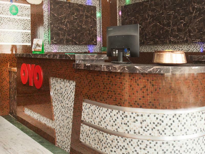 Oyo 343 Pop Life Hotel Banke Luaran gambar