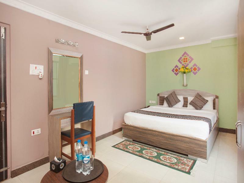 Oyo 343 Pop Life Hotel Banke Luaran gambar